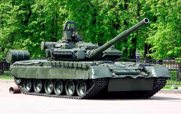 Modern Russian Tanks: T-80